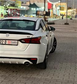 نیسان ئەلتیما